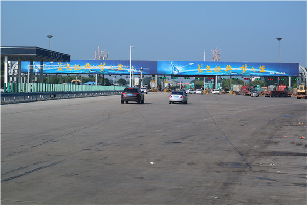 怎么樣做才能夠讓?xiě)敉獯笈茝V告更有特色呢?