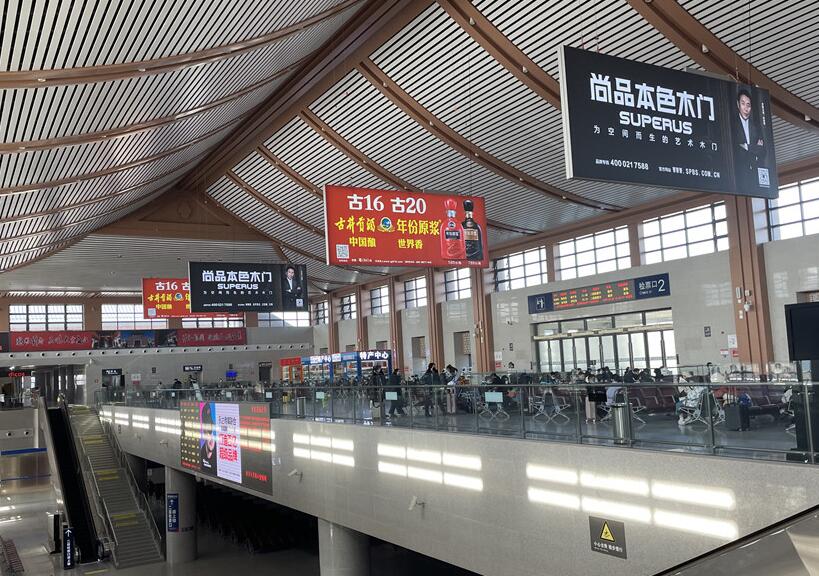 鄭州LED廣告能更好的提升廣告?zhèn)鞑バЧ约笆鼙妼ζ放浦鞯母兄c評價(jià)